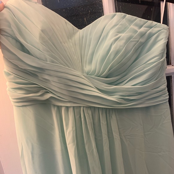 David’s Bridal Strapless Chiffon Bridesmaids Dress - Picture 3 of 7